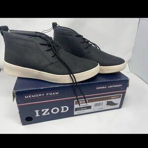 IZOD Men's Black and Cream Chukka Boots